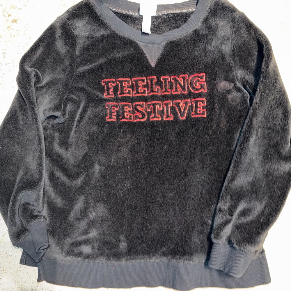 Feeling Festive Black Fleece Sweatshirt large woman cozy Pullover